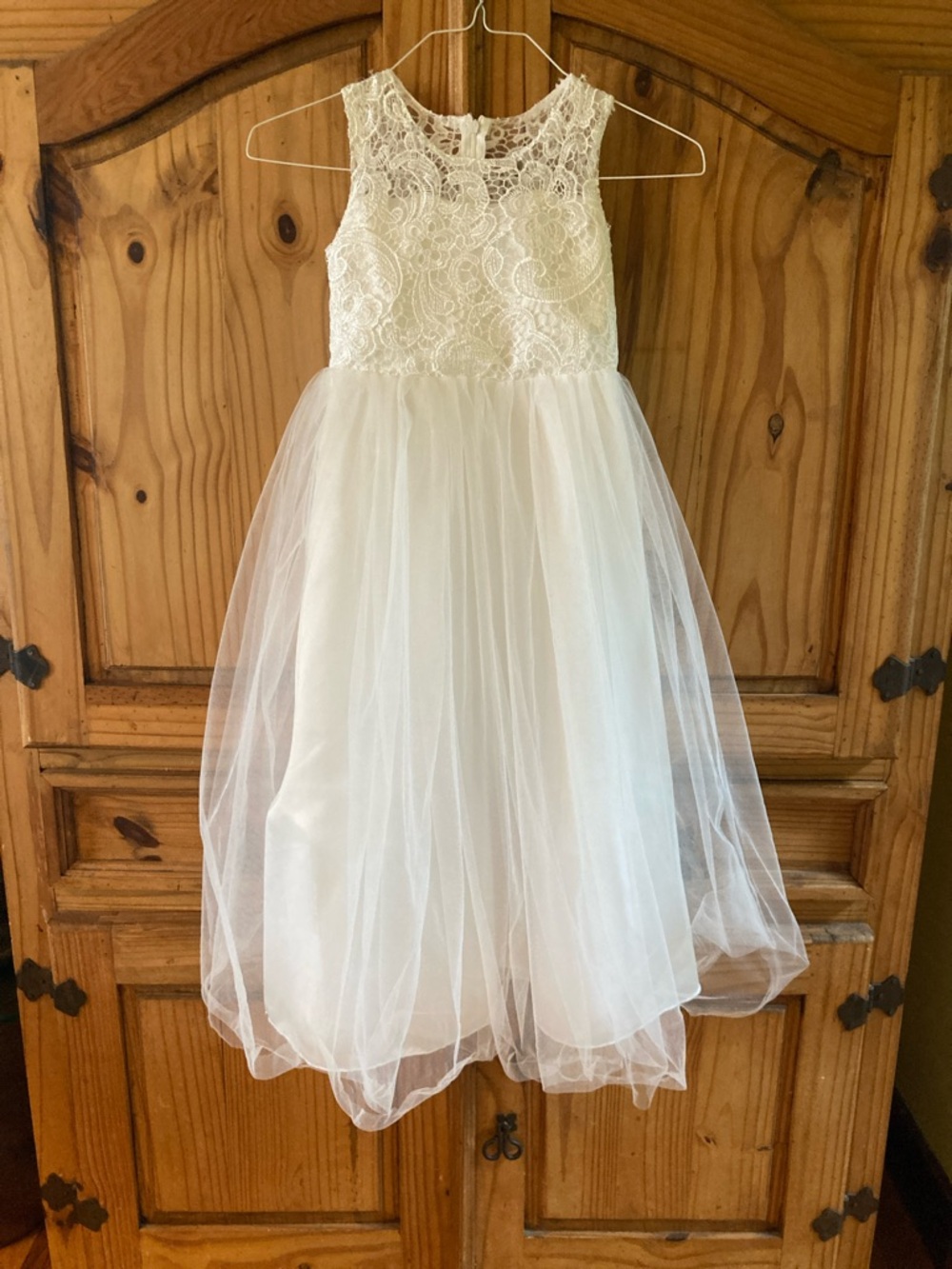 Girls IBTOM CASTLE white lace sleeveless long flower girl dress size 7/8